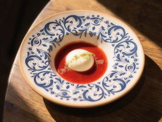 Літо Греції : йогурт, малина, фісташка (155г)