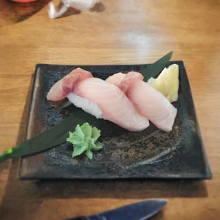 142 Nigiri hamachi