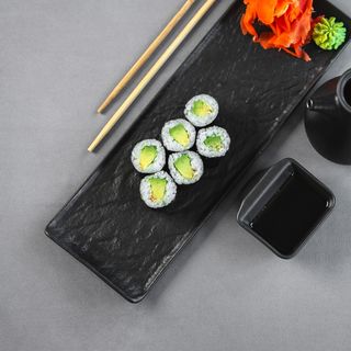 Макі з авокадо(120г)