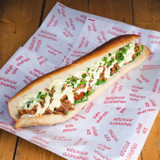 Խոզի շաուրմա հացով մեծ