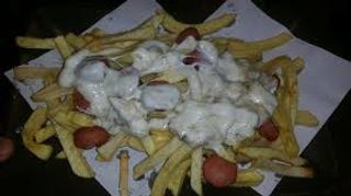 Patate con würstel e provola