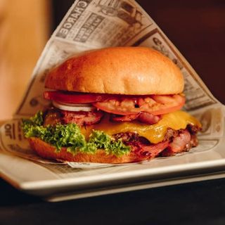 Bacon Feast Burger (100 G.)