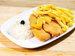 Panados de frango guarnecidos