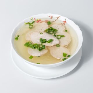 Rosół z makaronem sojowym