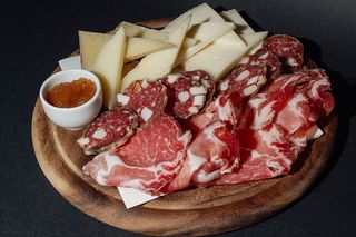 Degustazione di salumi e formaggi laziali 