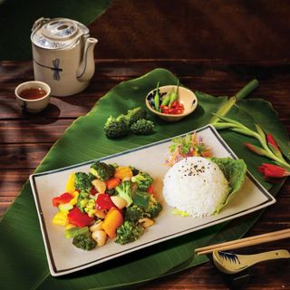 Arroz Shanti- Com Rau Xao.