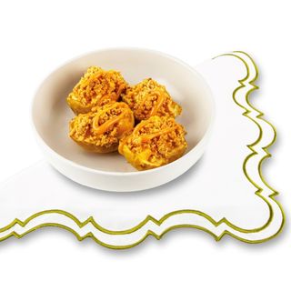 Запечені яблука з горіхами та медом