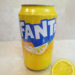 Fanta Limón lata 330ml.