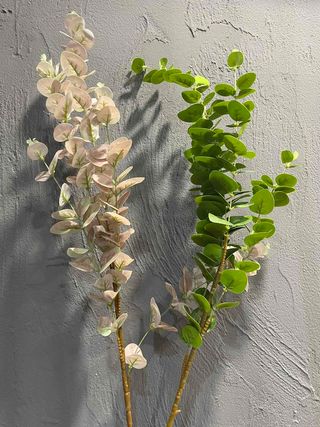 Komadno vještačko cvijeće