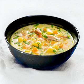 Пилешка супа с месо (300г)