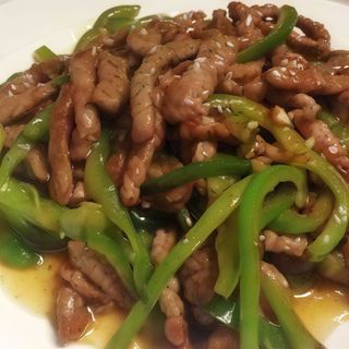 62. Ternera Con Pimientos Verdes