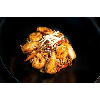 Udon cu somon si creveti