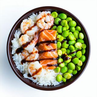 Poke con pesce cotto