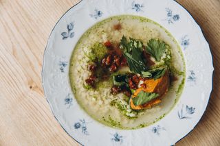 Курячий суп з птітімом та овочевим кремом (350г)