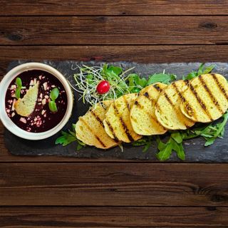 Паштет з курячою печінкою і вишневим соусом (185/30г)