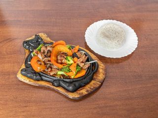 Wieprzowina w 5 smakach z warzywami