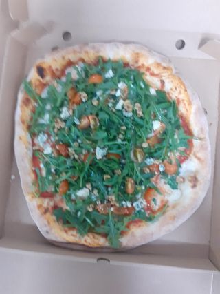 Pizza Rúcula E Parmigiano