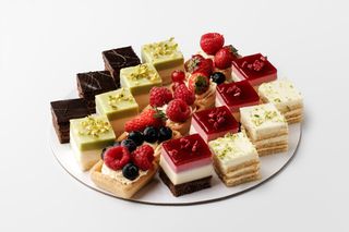 Platou mini prajituri asortate