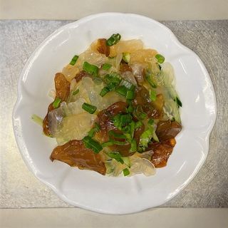 ensalada de medusa con pepino y setas de china