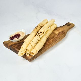 Palačinke sa belim kremom i malinom 5 komada