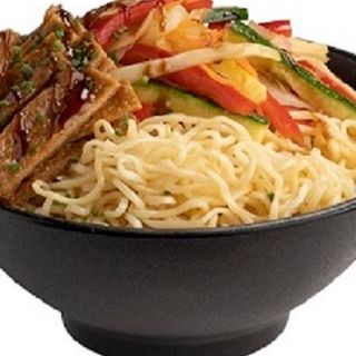 Wok de fideos de soja vegetarianos
