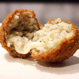 Arancino cacio e pepe