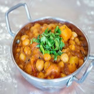 Alu chana masala