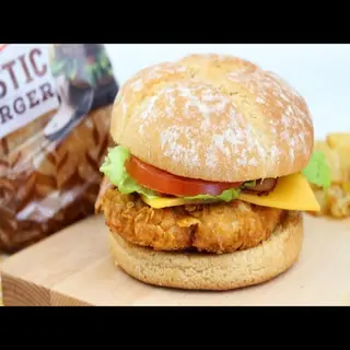 34. Hamburguesa De Pollo Completa