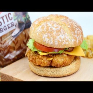 34. Hamburguesa De Pollo Completa