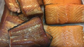 Łosoś MOWI (Eko) Naturalnie Wędzony na drewnie olchowym 300/400g