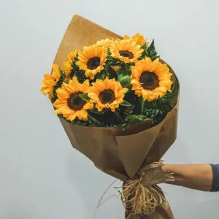Ramo girasoles