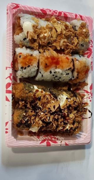 27. Sushi de Frango e Salmão