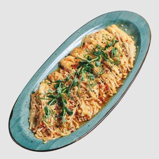 Эноки в сладко-остром соусе