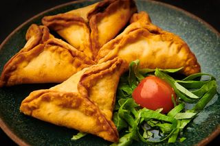 Sambusek cu spanac - Plăcinte cu spanac