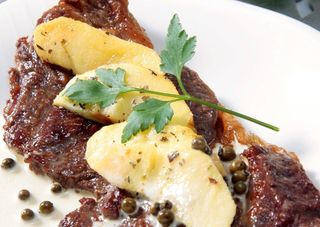 Entrecot De Ternera A La Pimienta Verde