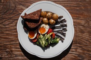 Сніданок з хамсою (370g)