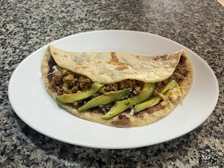 Baleadas Con Todo ( con pollo ) 1 und