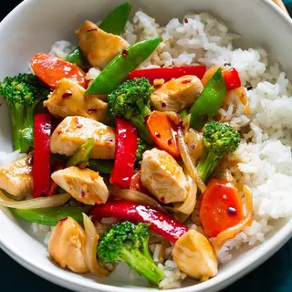 Stir Fried Chicken with Rice or Chips