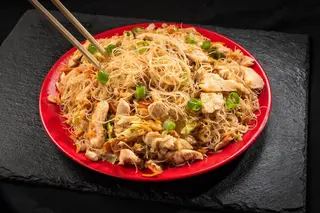 Noodles cu pui