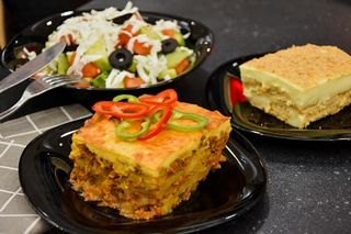 Мусака със салата и десерт по избор