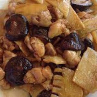 Pollo Con Bambú Y Setas