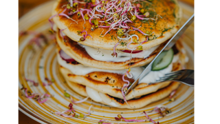 Burger pancakes z kurczakiem