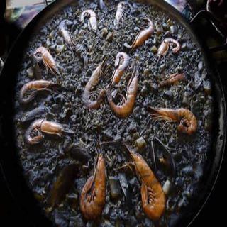 Paella Negra Marisco (4 Pzs.)