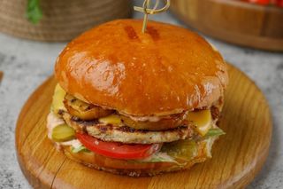 Бургер с грибами + фри 