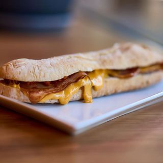 Bocadillo Rojo Amarillo Y Verde