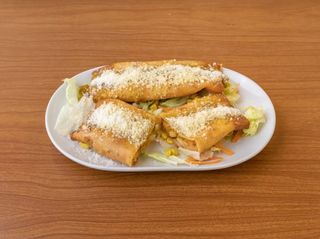 Tacos dorados
