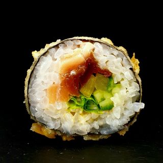 Futomaki z dowolną rybą oraz cała rolka w tempurze