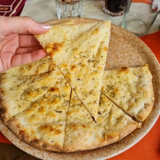 Bianca pizza