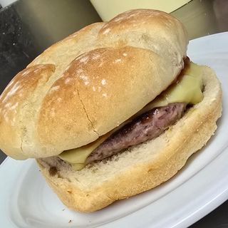 Oferta Hamburguesa Con Queso Y Kétchup