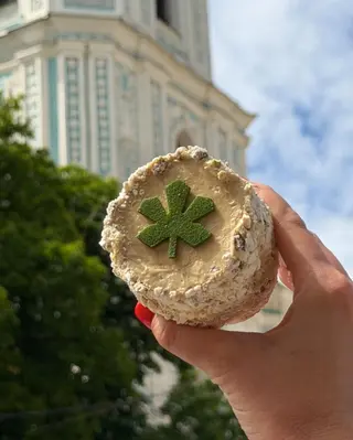 Фісташковий Завертайло